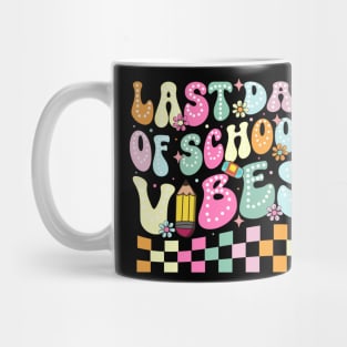 Last Day Of School Vibes Groovy Teacher Student Graduation Mug